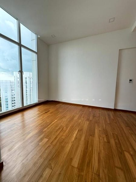 THE LINE @ TANJONG RHU 12