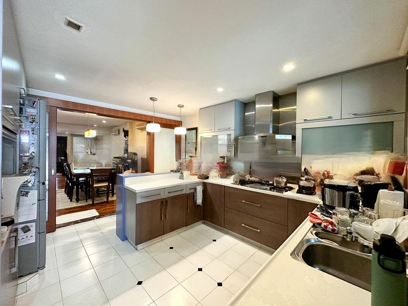 SELETAR HILLS ESTATE 8