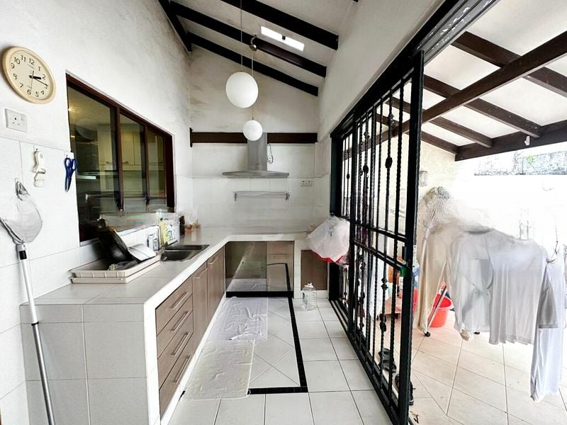 SELETAR HILLS ESTATE 10