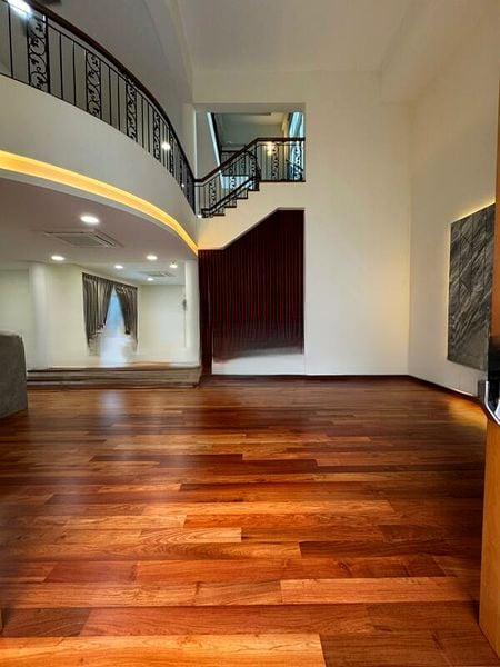 WOODGROVE ESTATE 9