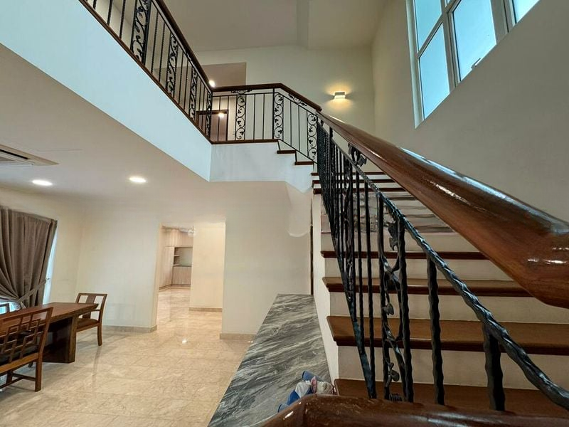 WOODGROVE ESTATE 10