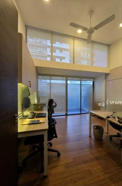 AMPAS APARTMENT 5