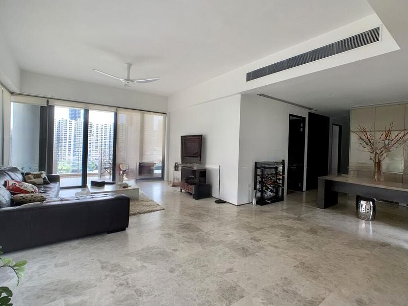 CENTENNIA SUITES 2