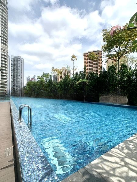 CENTENNIA SUITES 8
