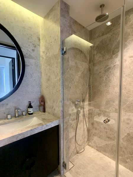 CENTENNIA SUITES 11