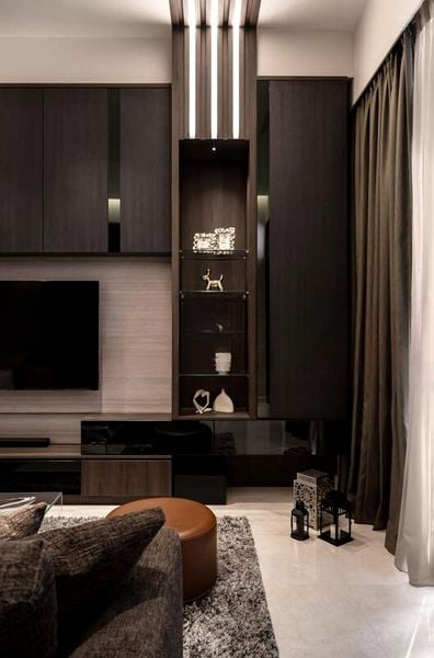 LUXUS HILLS 13