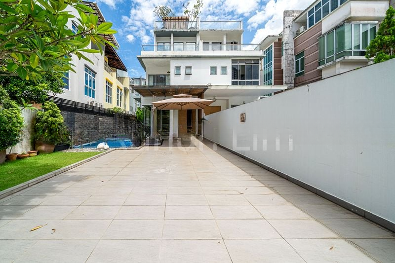 GERALD MUGLISTON ESTATE 3