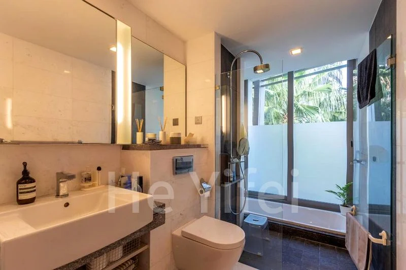 THE OCEANFRONT @ SENTOSA COVE 8