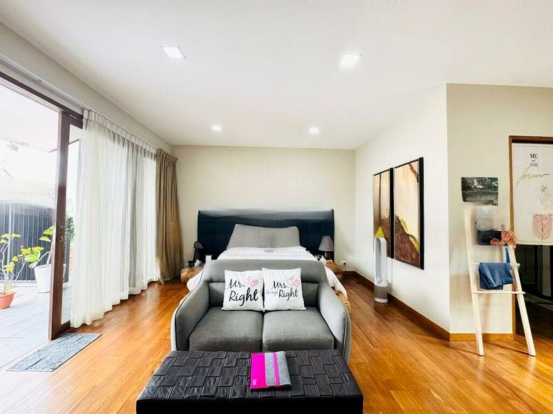 RESERVOIR VILLAS 4