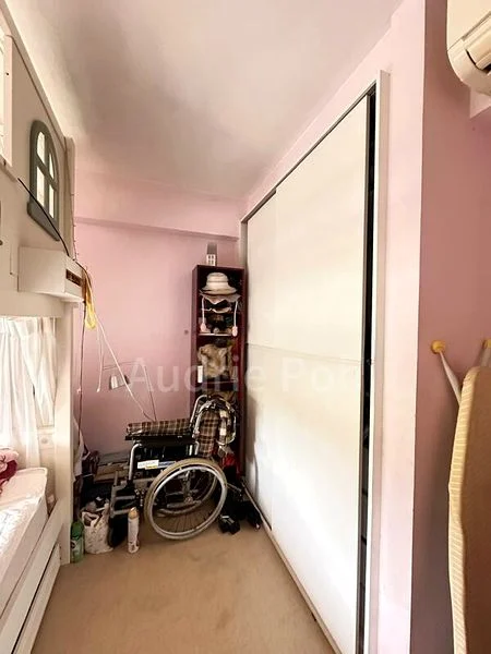 BEDOK RESERVOIR CRES 8