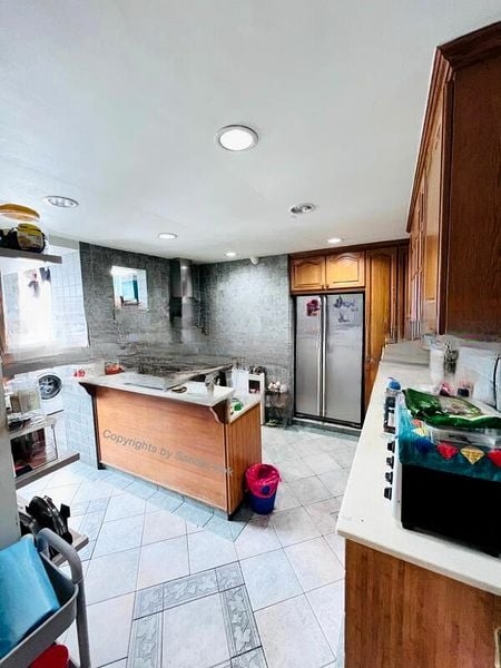 EQUATORIAL APARTMENTS 6