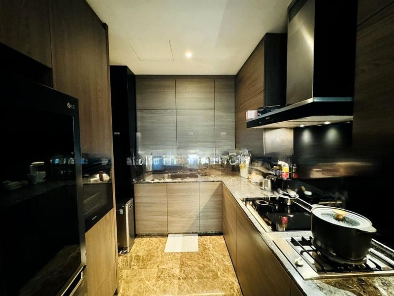 RIVERGATE 7
