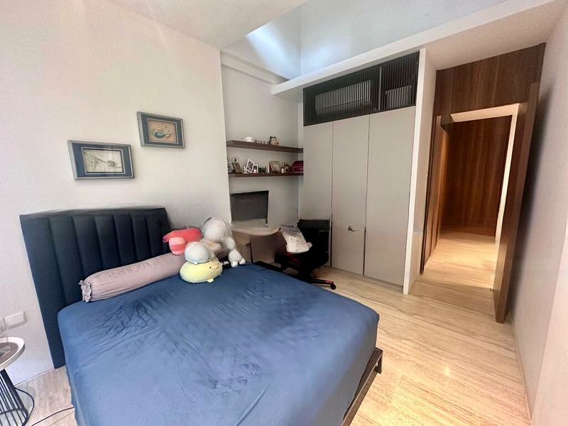 EMERALD APARTMENTS 5