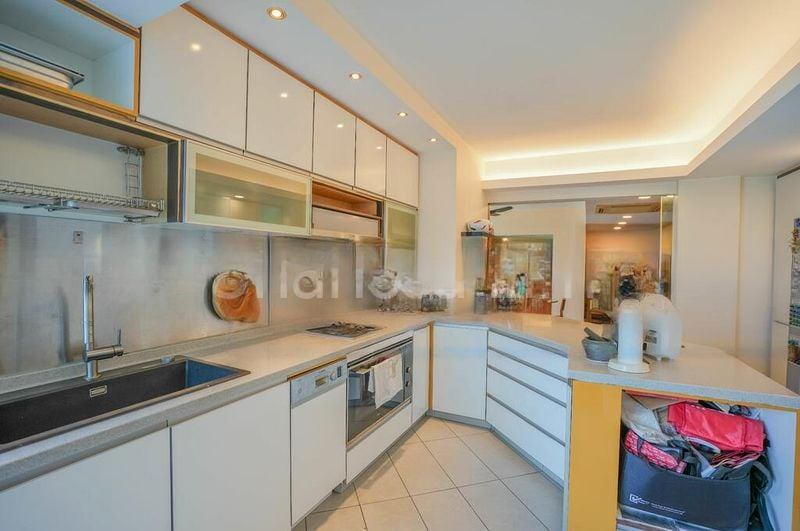 LEEDON 2 9