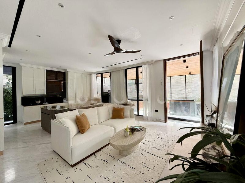 SANDY PALM 7