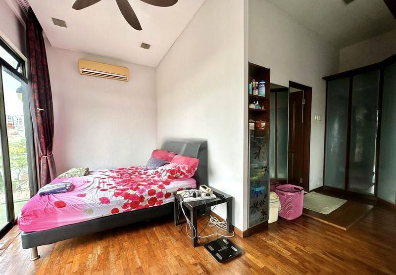 SEMBAWANG SPRINGS ESTATE 8