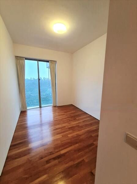 THE SEAFRONT ON MEYER 8