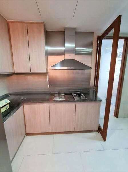 THE SEAFRONT ON MEYER 4