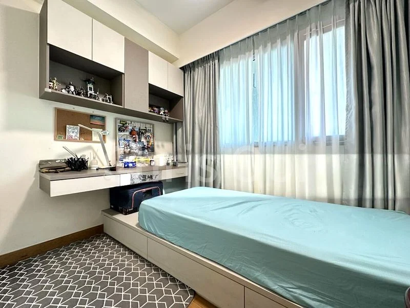 EIGHT RIVERSUITES 11