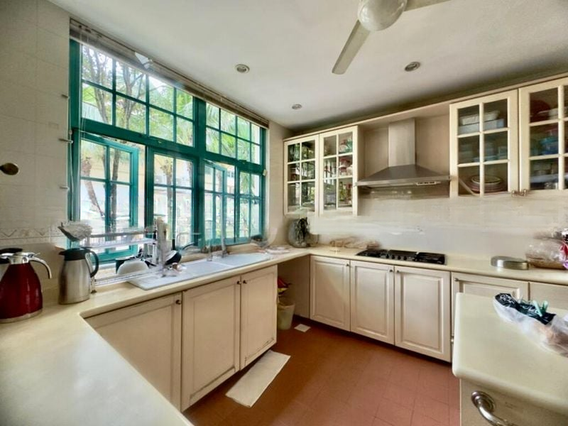 NORTHSHORE BUNGALOWS 1
