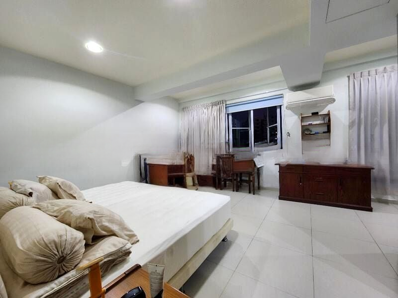 BEDOK GROVE 13