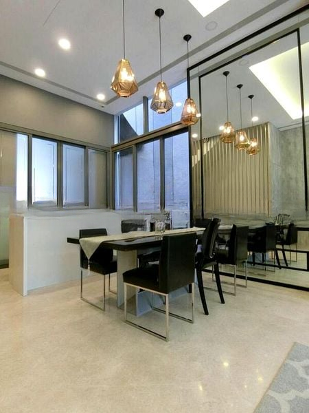 SEVEN CRESCENT 4