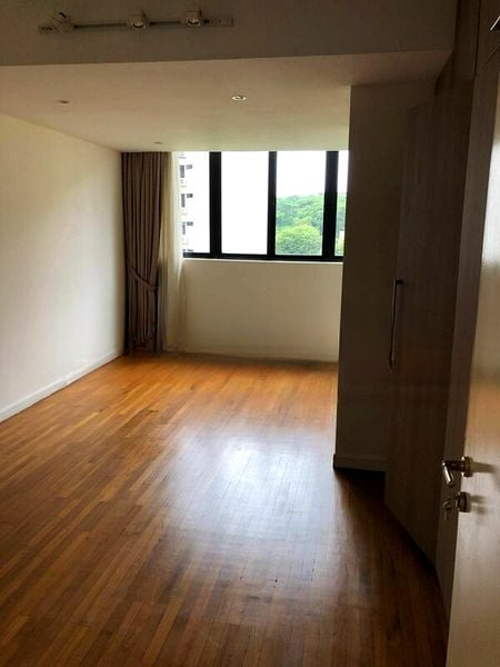 SUTTON PLACE 7