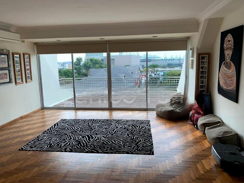 PEPYS HILL CONDOMINIUM 8