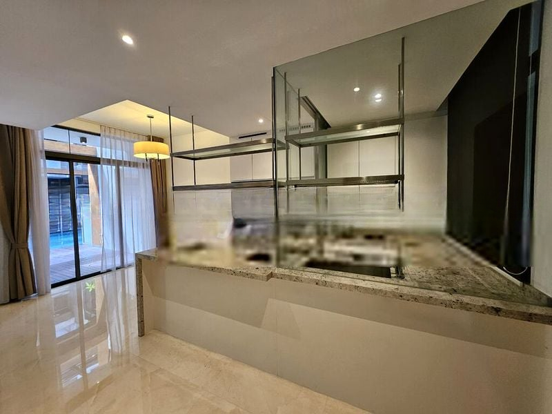 SUNGROVE 8