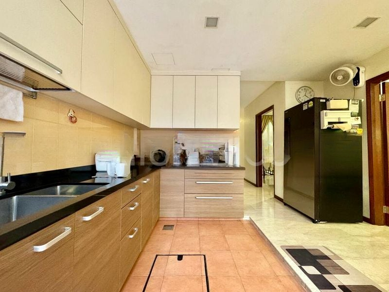 PEAKVIEW ESTATE 1