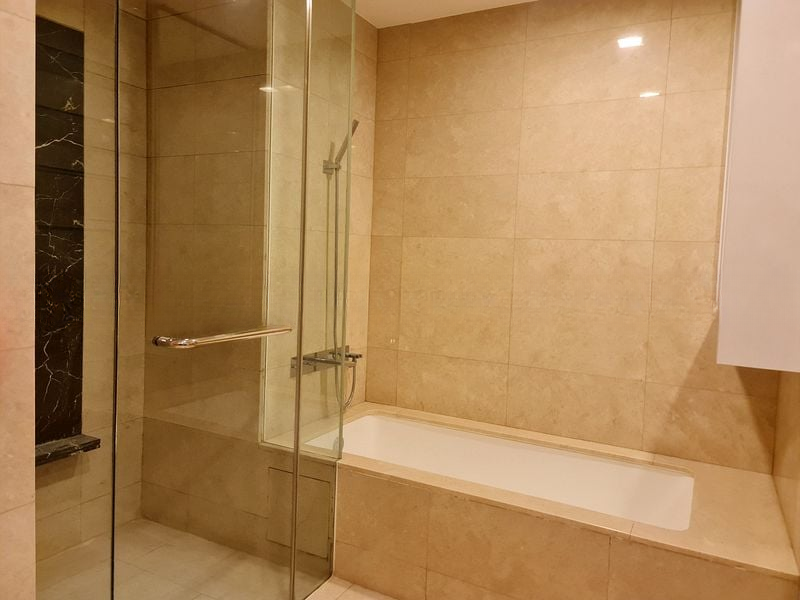 MARINA BAY SUITES 10