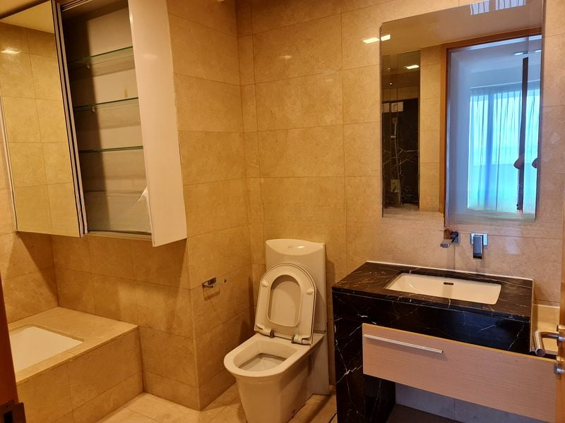 MARINA BAY SUITES 11