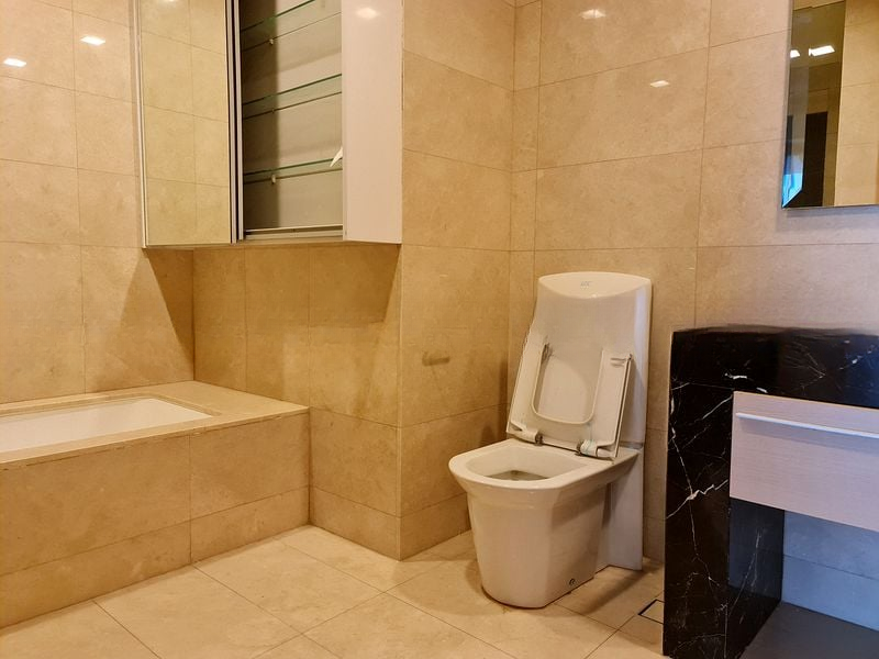 MARINA BAY SUITES 12