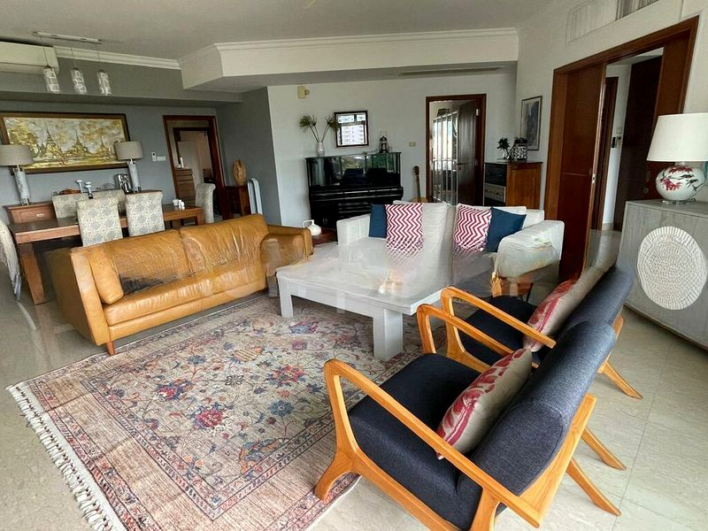 SEVEN HOLT ROAD 3