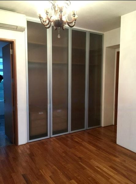 THE SEAFRONT ON MEYER 4