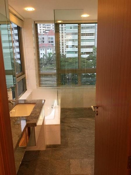 THE SEAFRONT ON MEYER 6