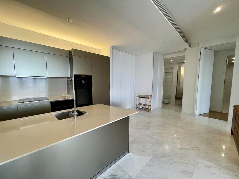 SOUTH BEACH RESIDENCES 3