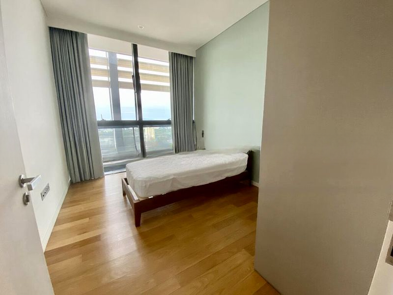 SOUTH BEACH RESIDENCES 12