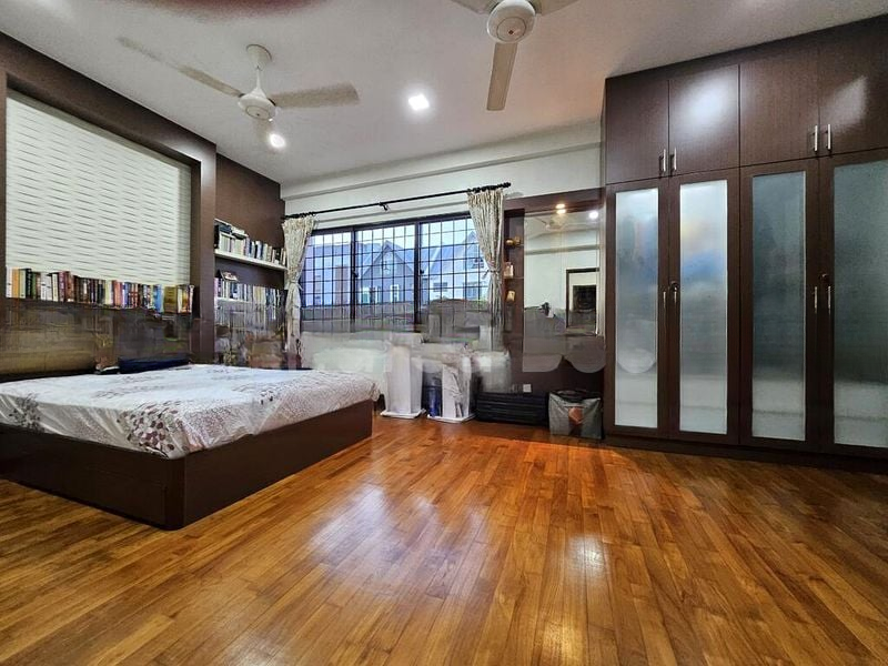 ONE EIGHTIES RESIDENCES 4