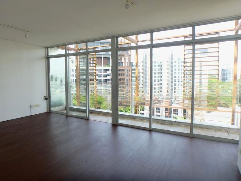 BALMORAL CREST 11