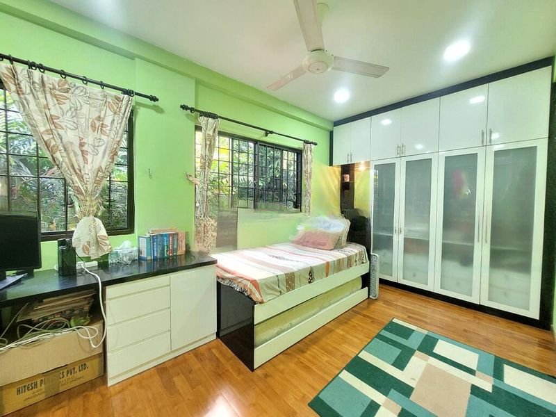 EAST ELEGANCE 2