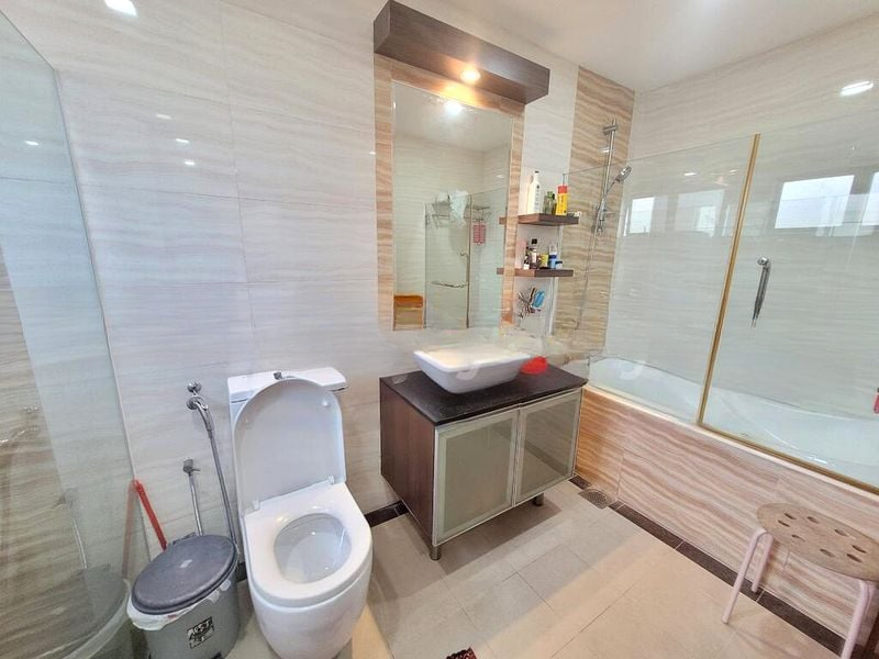 EAST ELEGANCE 7