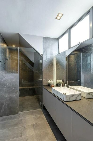 HILLCREST VILLA 1