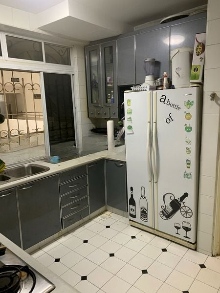 ELIZABETH HEIGHTS 13