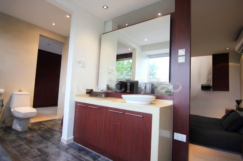 WATTEN HILL 8