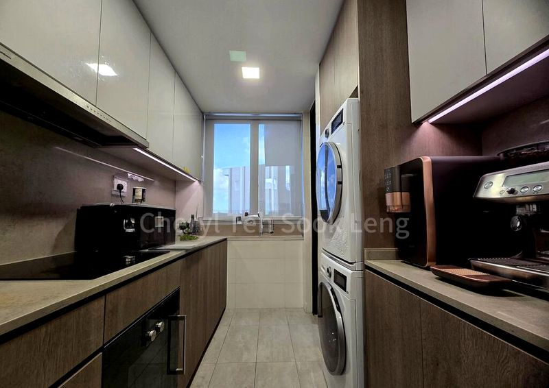 AVENUE SOUTH RESIDENCE 6