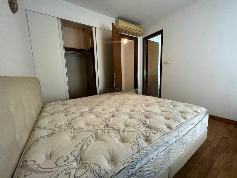 THE SEA VIEW 10