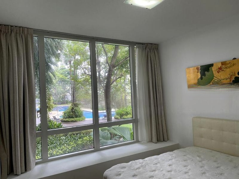 THE SEA VIEW 11