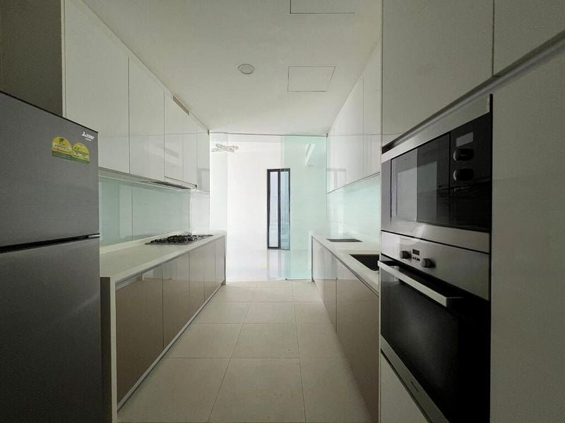 D'LEEDON 4