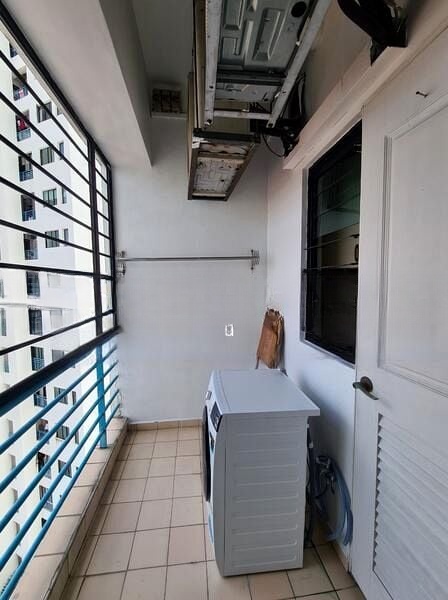 HARBOUR VIEW TOWERS 8